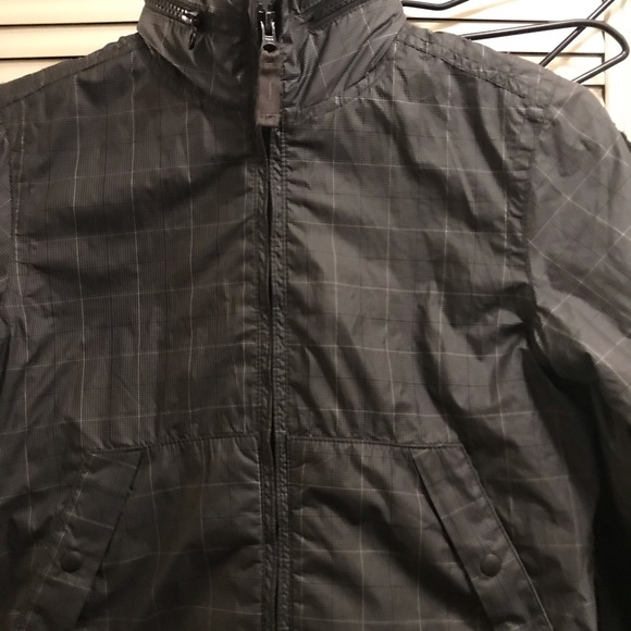 Little boys Gap windbreaker - Picture 6 of 7